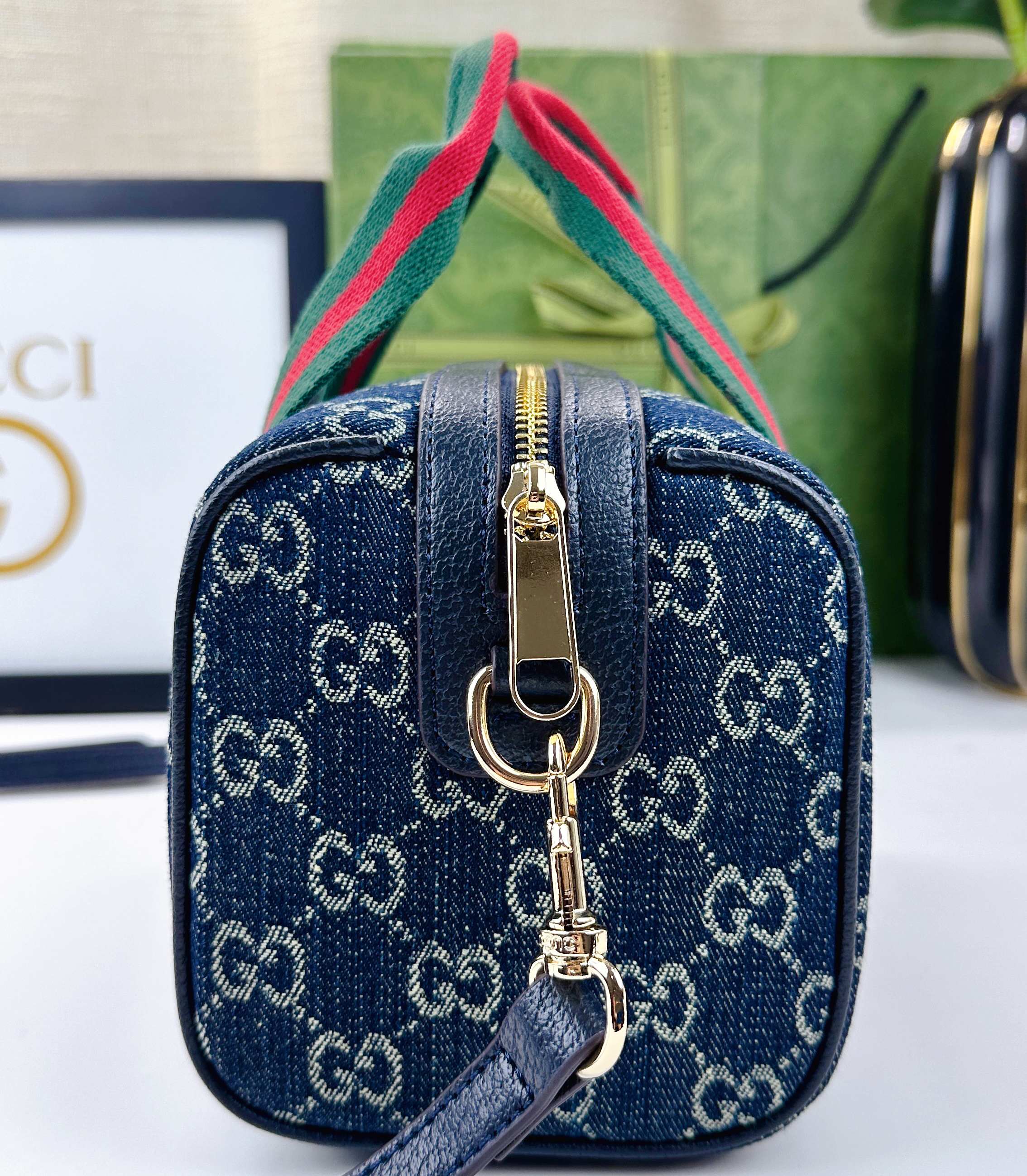 Gucci Mini GG手袋 - 旅行包のクラシックを再解釈したデザイン