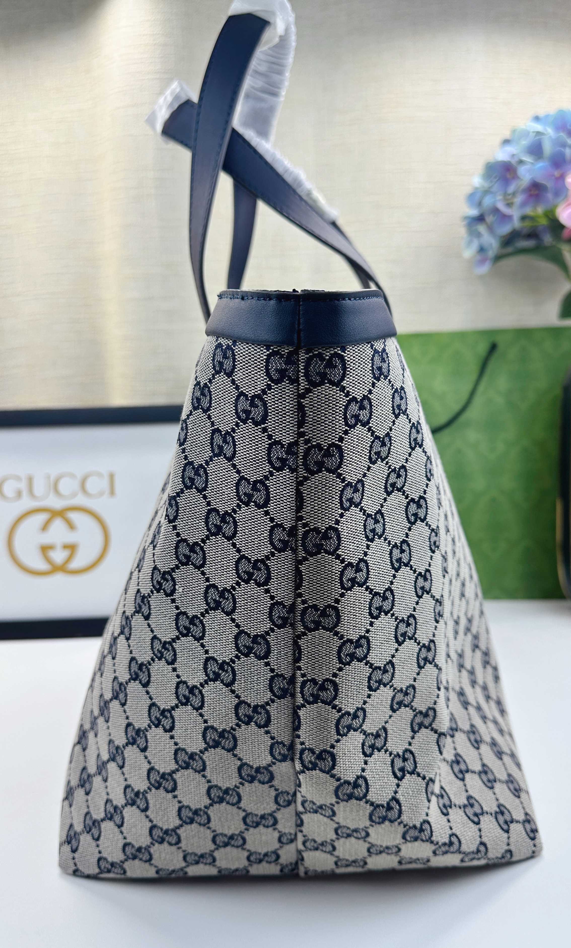 Gucci Totissima 中号托特包 - 実用的かつ洗練されたデザイン