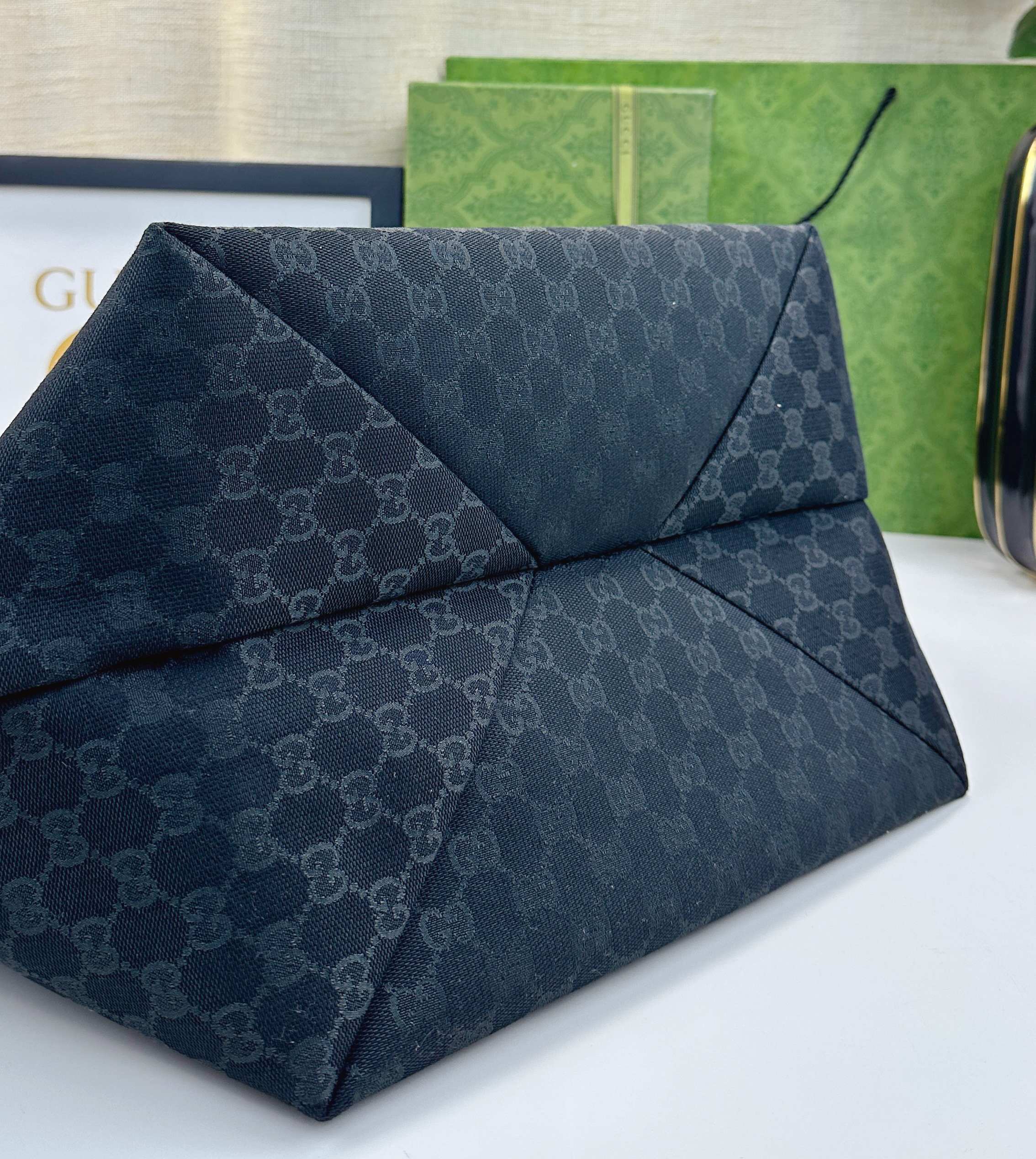 Gucci Totissima 中号托特包 - 実用性と洗練さを兼ね備えたデザイン