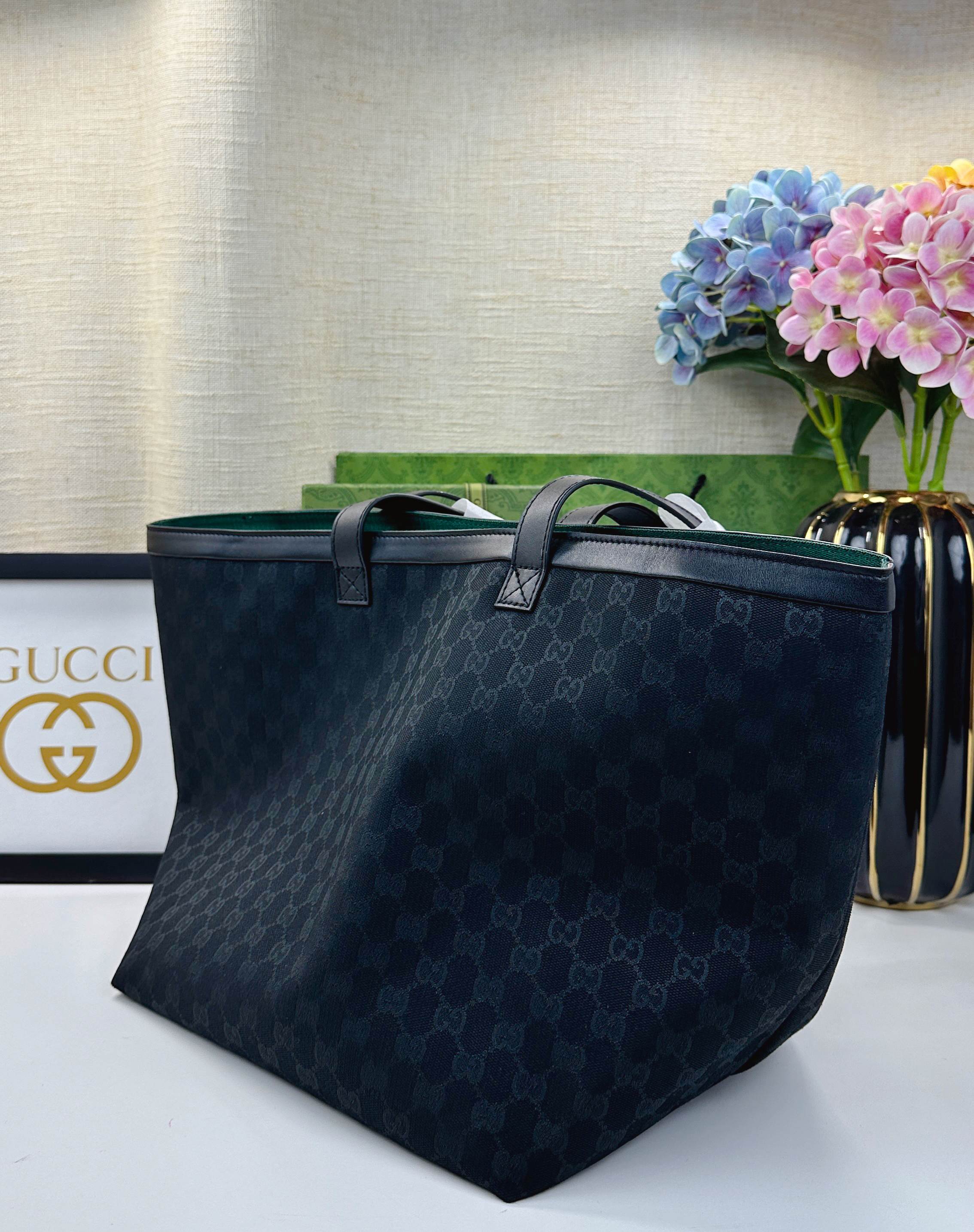Gucci Totissima 中号托特包 - 実用性と洗練さを兼ね備えたデザイン