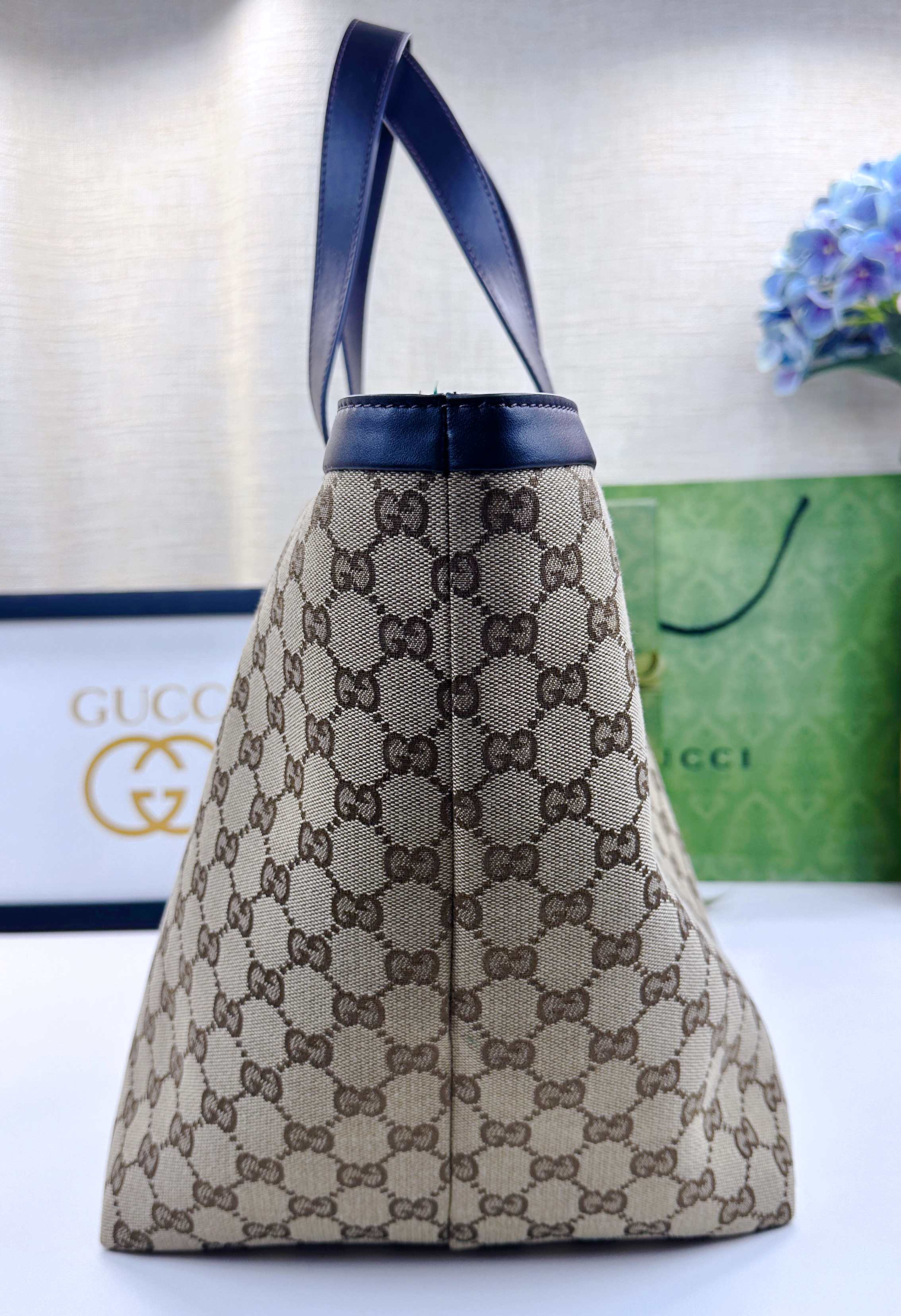 Gucci Totissima 中号托特包 - 実用的でスタイリッシュなデザイン