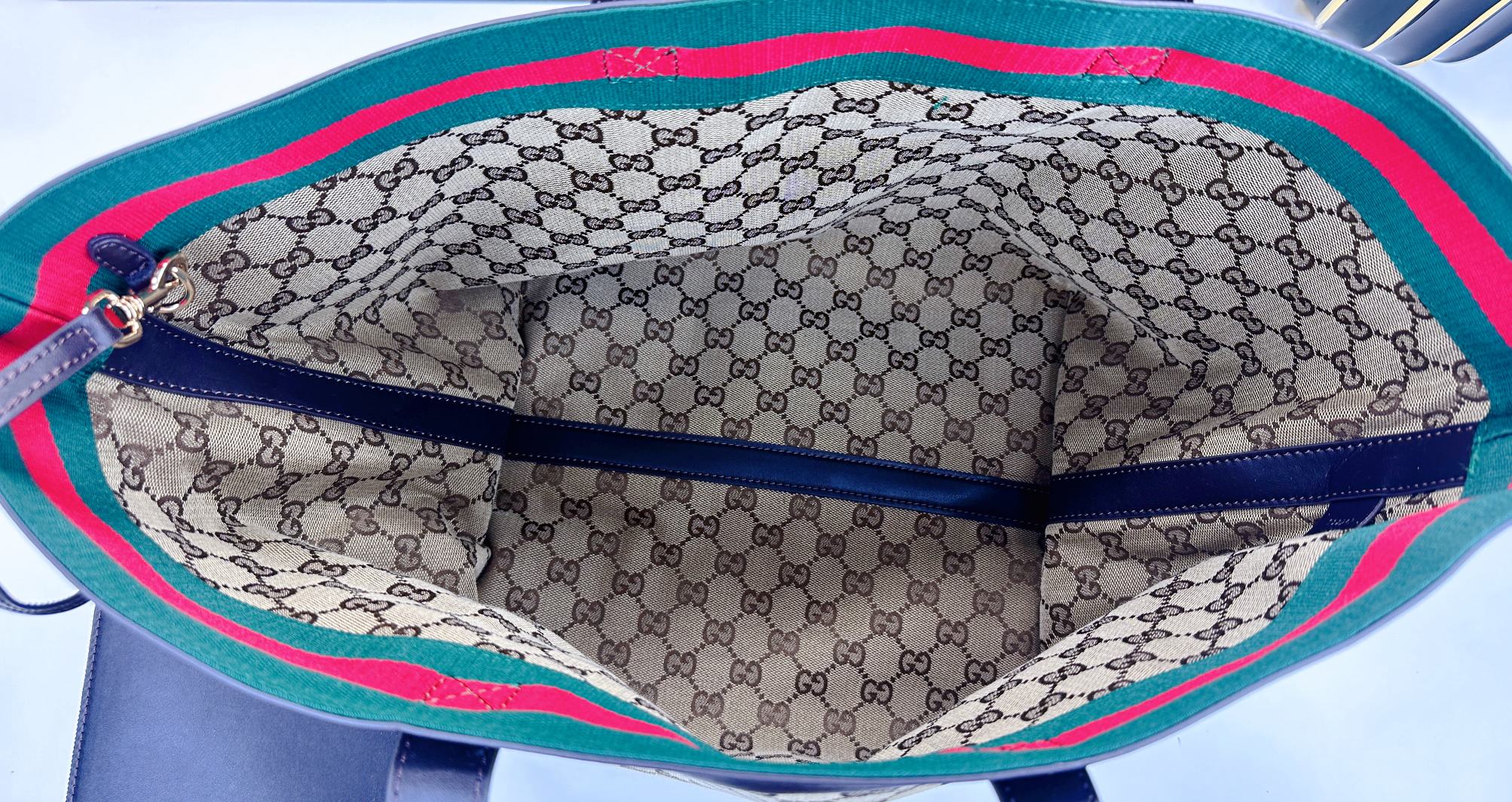 Gucci Totissima 中号托特包 - 実用的でスタイリッシュなデザイン