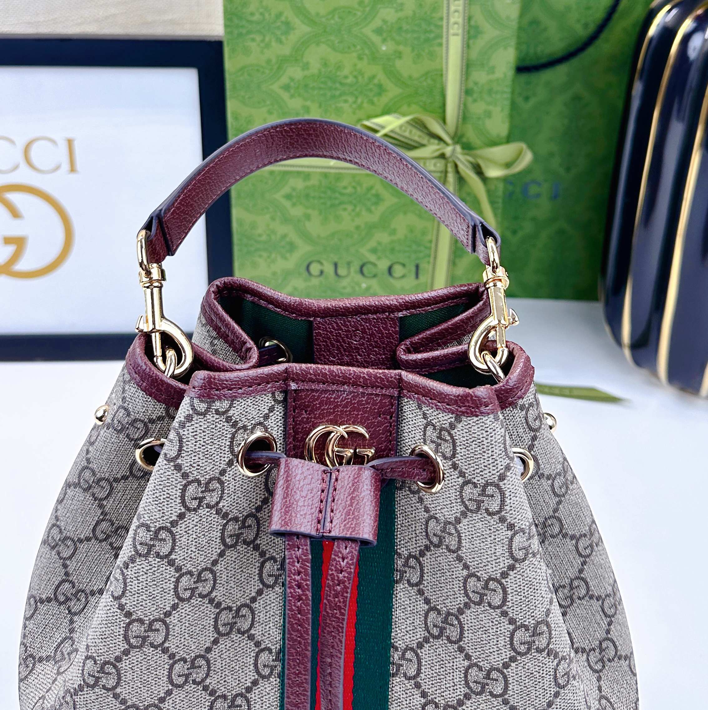 Ophidiaシリーズ スタイリッシュなトートバッグ・新しいデザイン