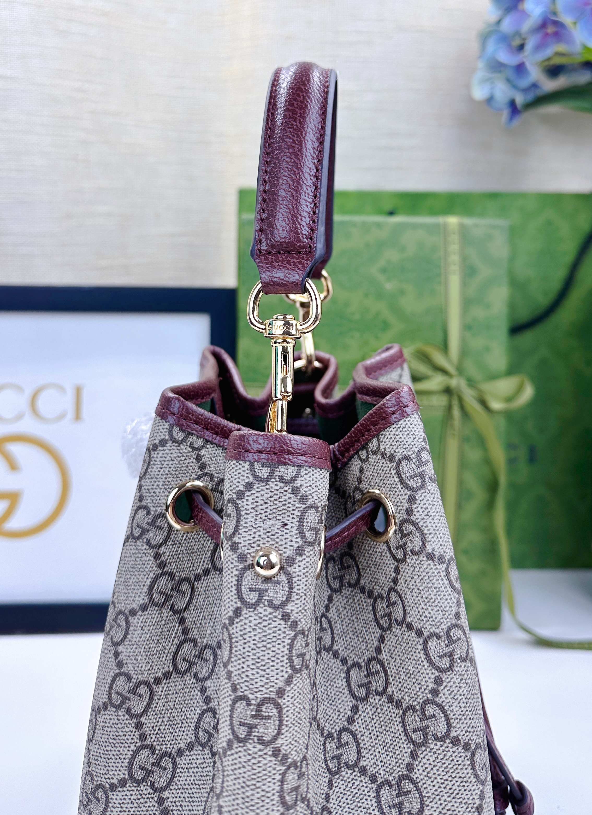 Ophidiaシリーズ スタイリッシュなトートバッグ・新しいデザイン