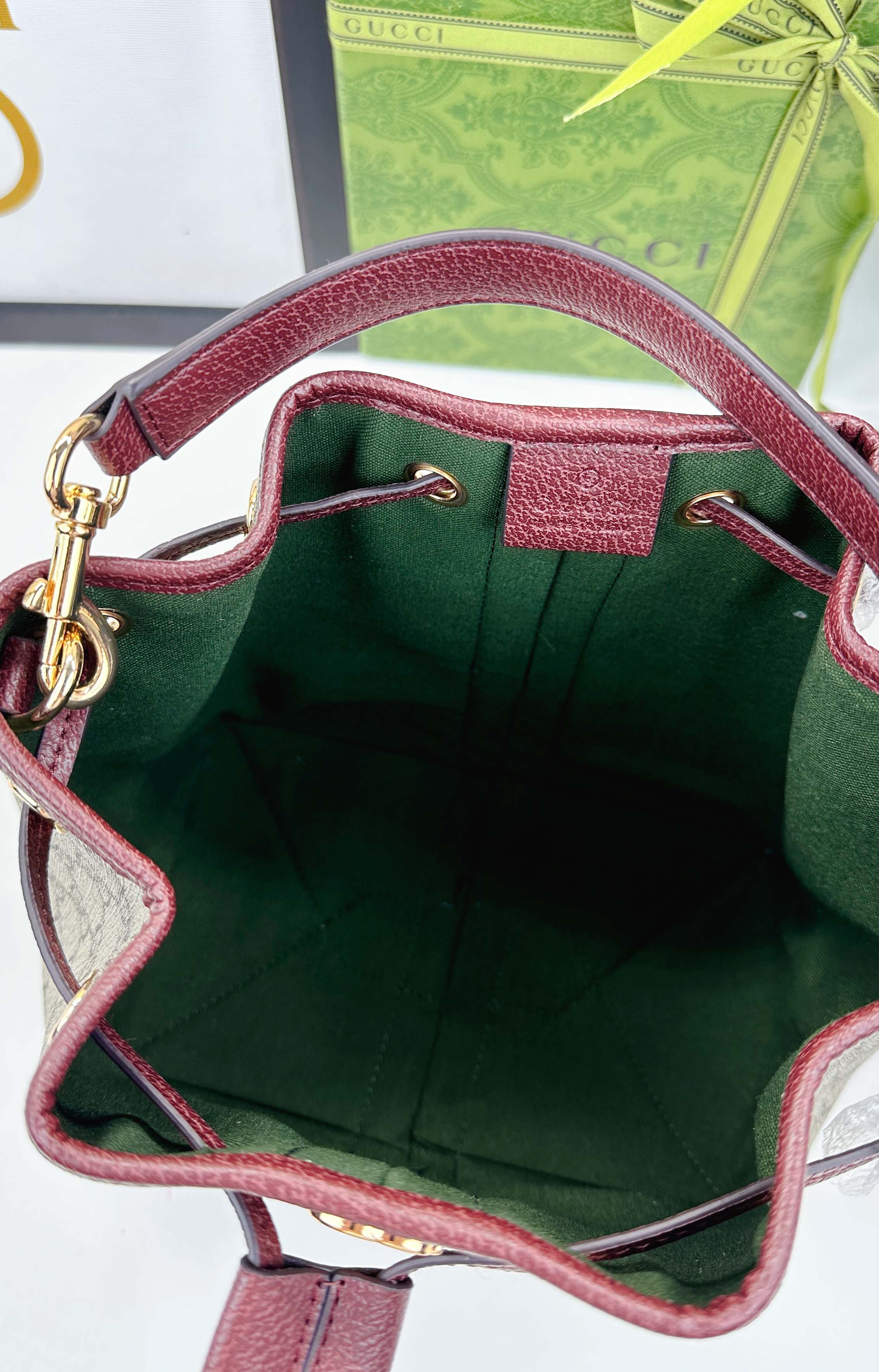 Ophidiaシリーズ スタイリッシュなトートバッグ・新しいデザイン