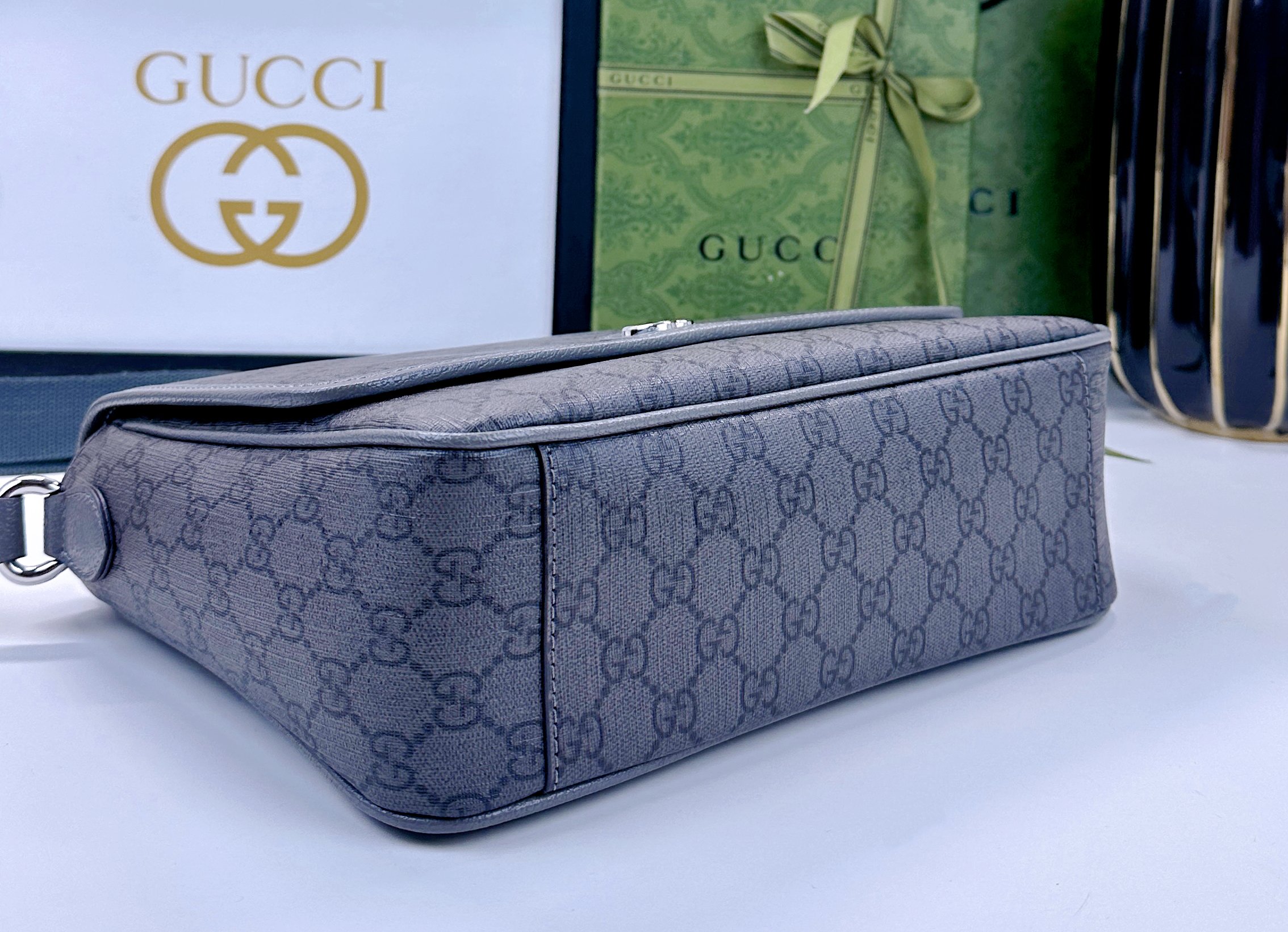 Ophidia中号郵差包 GG Supreme Tender帆布製