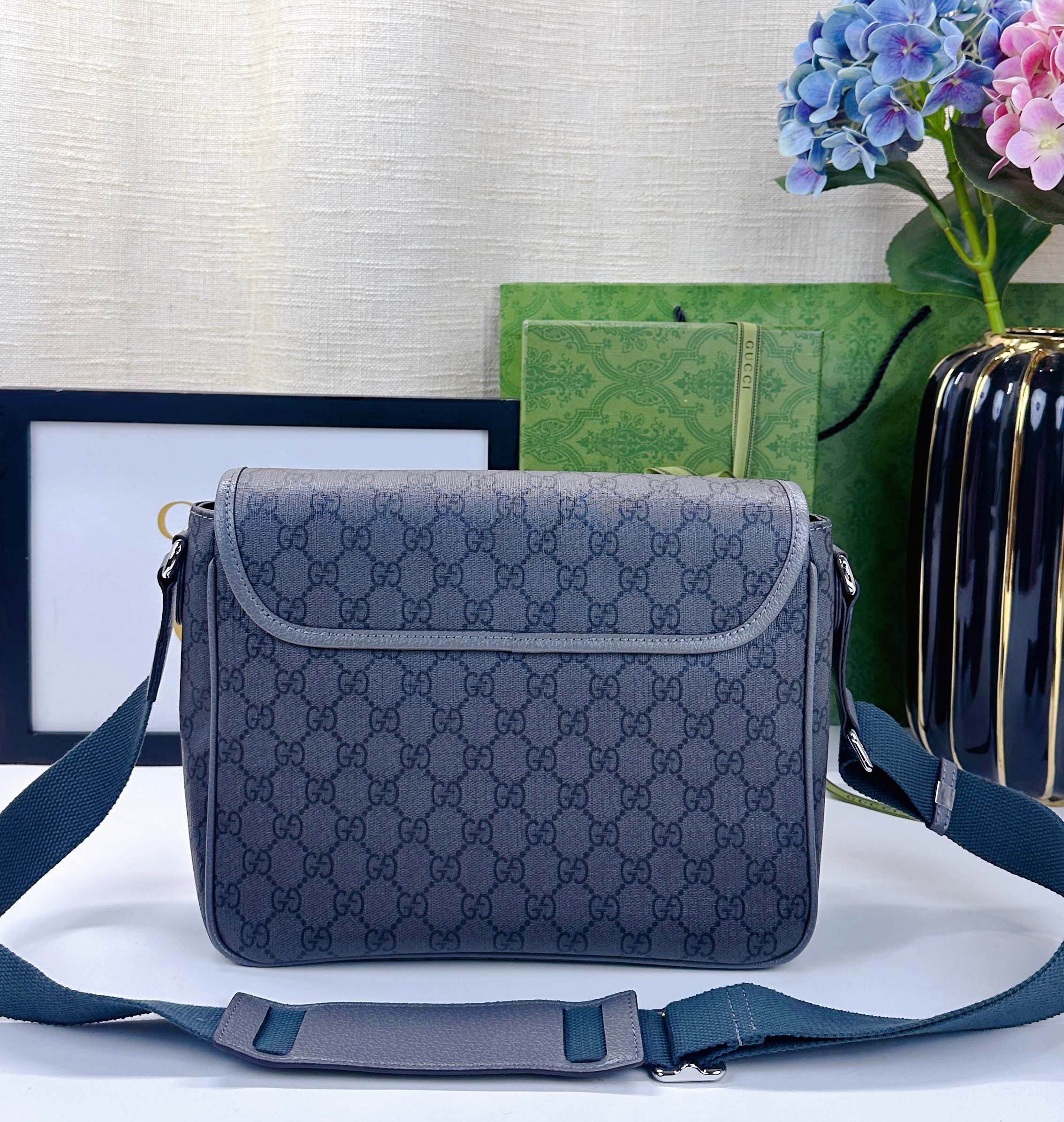 Ophidia中号郵差包 GG Supreme Tender帆布製