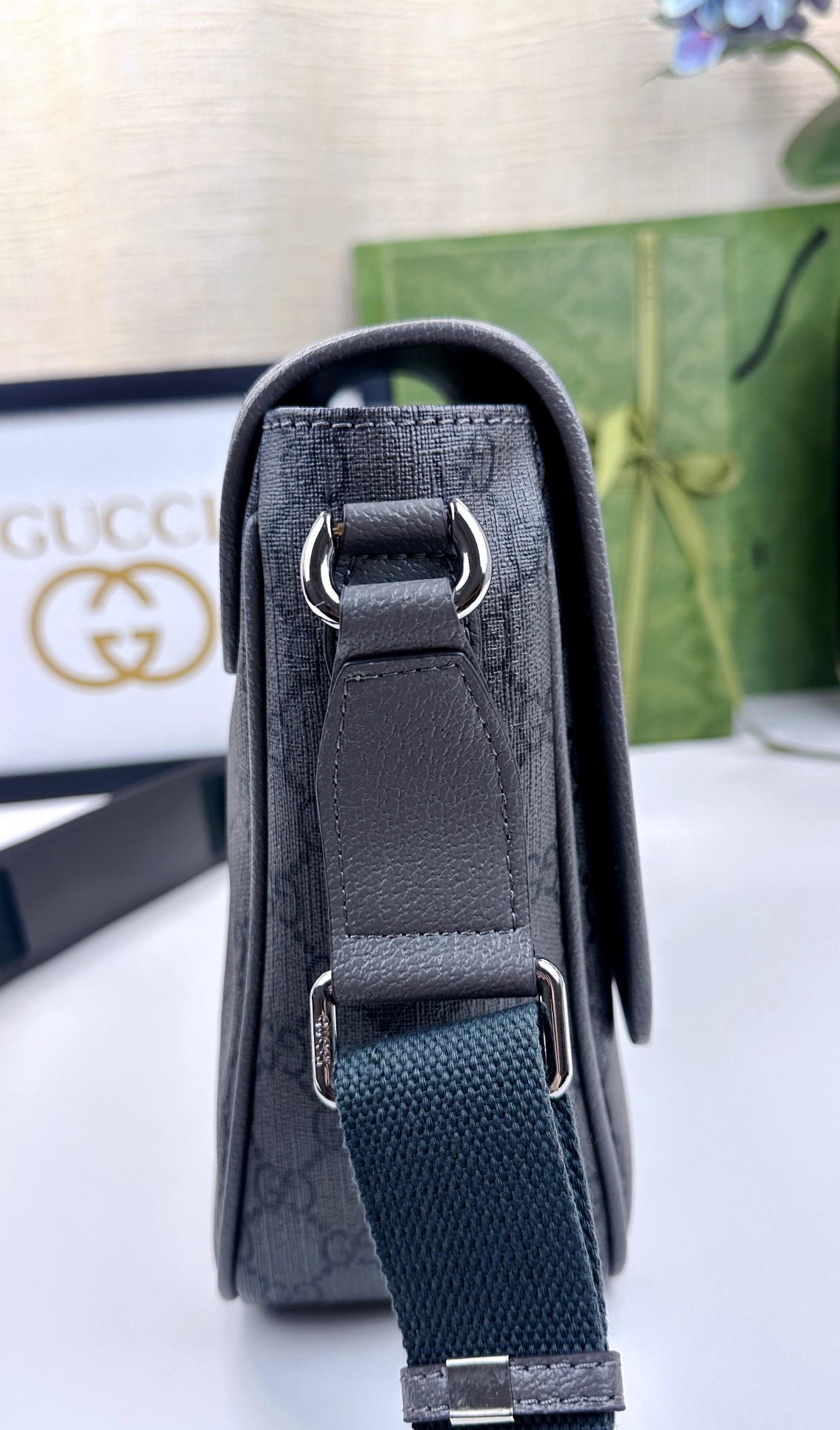 Ophidia中号郵差包 GG Supreme Tender帆布製