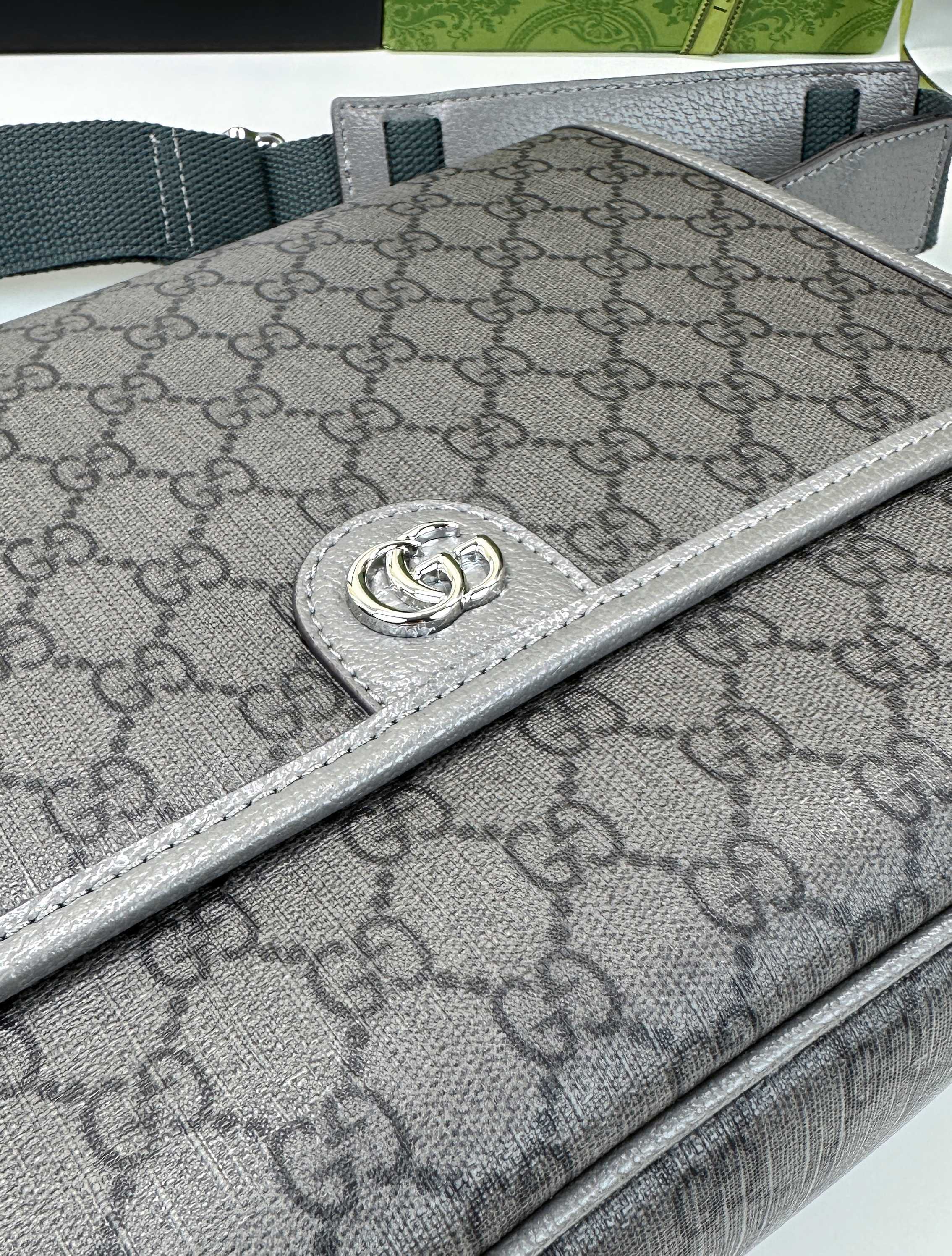 Ophidia中号郵差包 GG Supreme Tender帆布製