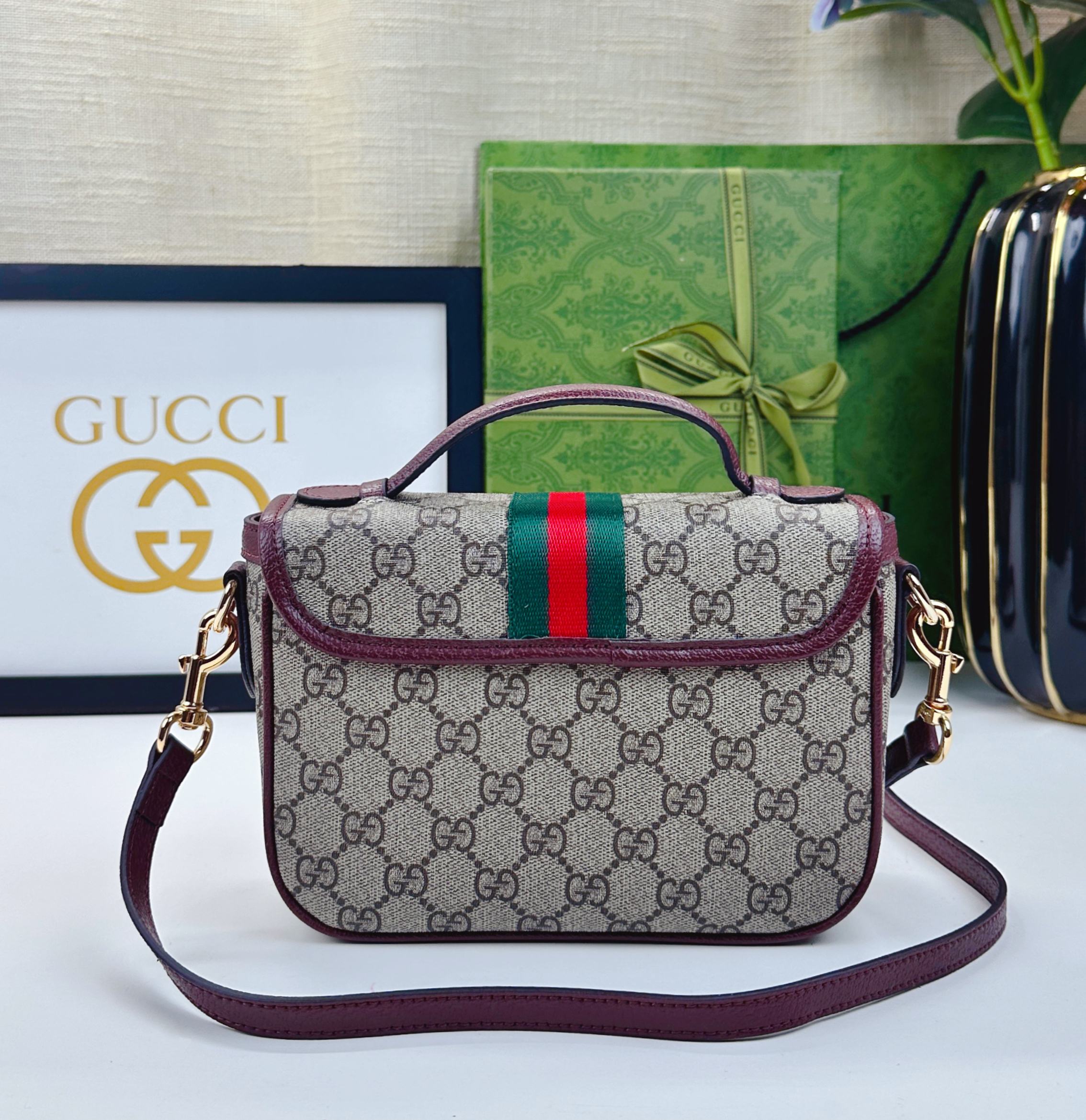 Ophidiaシリーズ ソフトレザーショルダーバッグ - 米色と棕色のコンビネーション