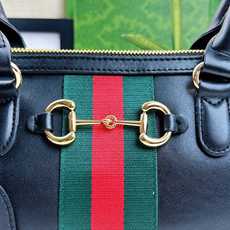 2026春夏系列全新上市。Gucci Borsetto系列名称巧妙融合意大利语“borsa”(手袋)和“ 2026春夏系列全新上市。Gucci Borsetto系列名称巧妙融合意大利语“borsa”(手袋)和“