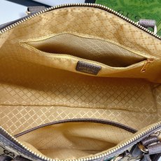 2026春夏系列全新上市。Gucci Borsetto系列名称巧妙融合意大利语“borsa”(手袋)和“ 2026春夏系列全新上市。Gucci Borsetto系列名称巧妙融合意大利语“borsa”(手袋)和“