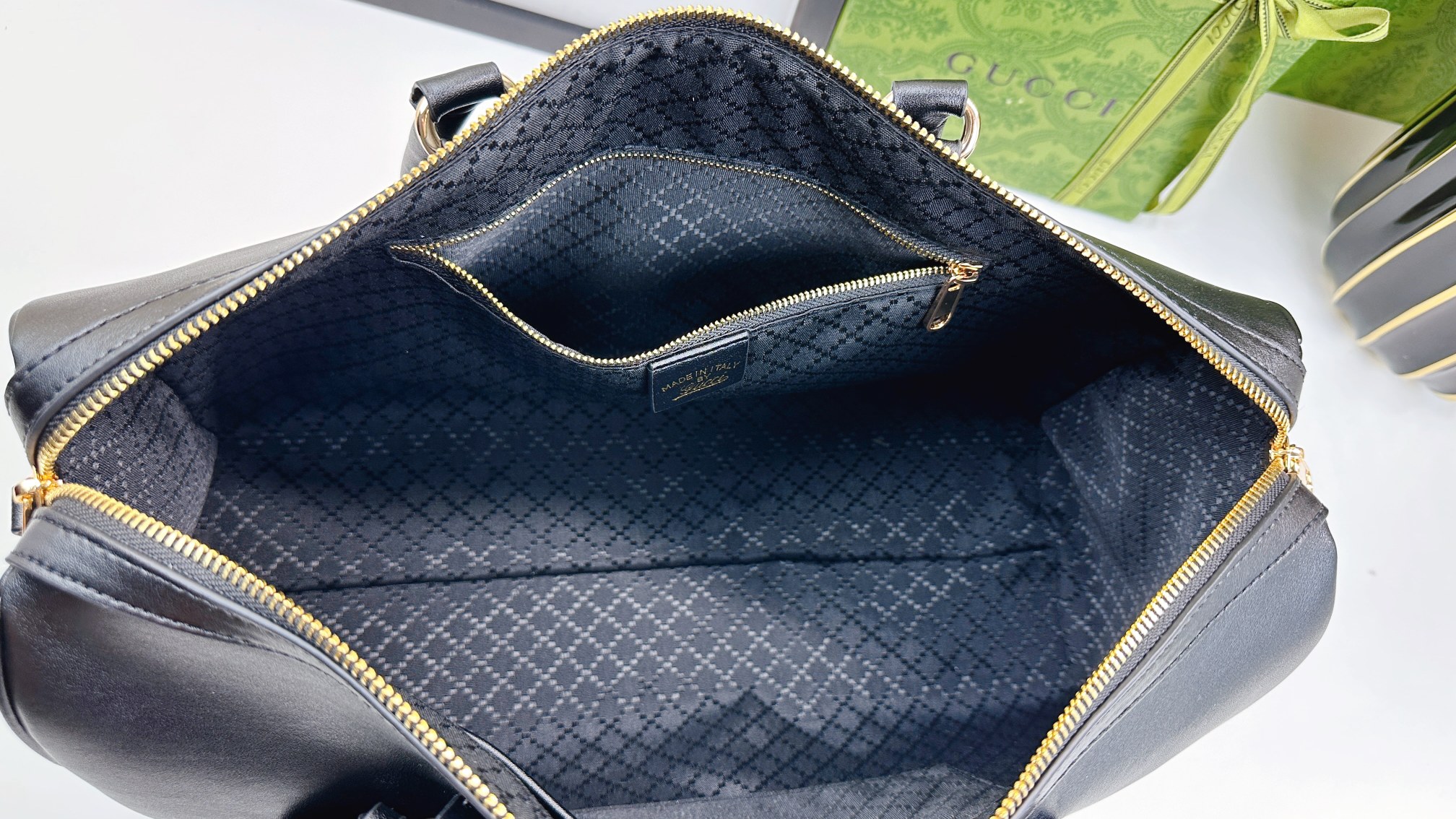 2026春夏系列全新上市。Gucci Borsetto系列名称巧妙融合意大利语“borsa”（手袋）和“