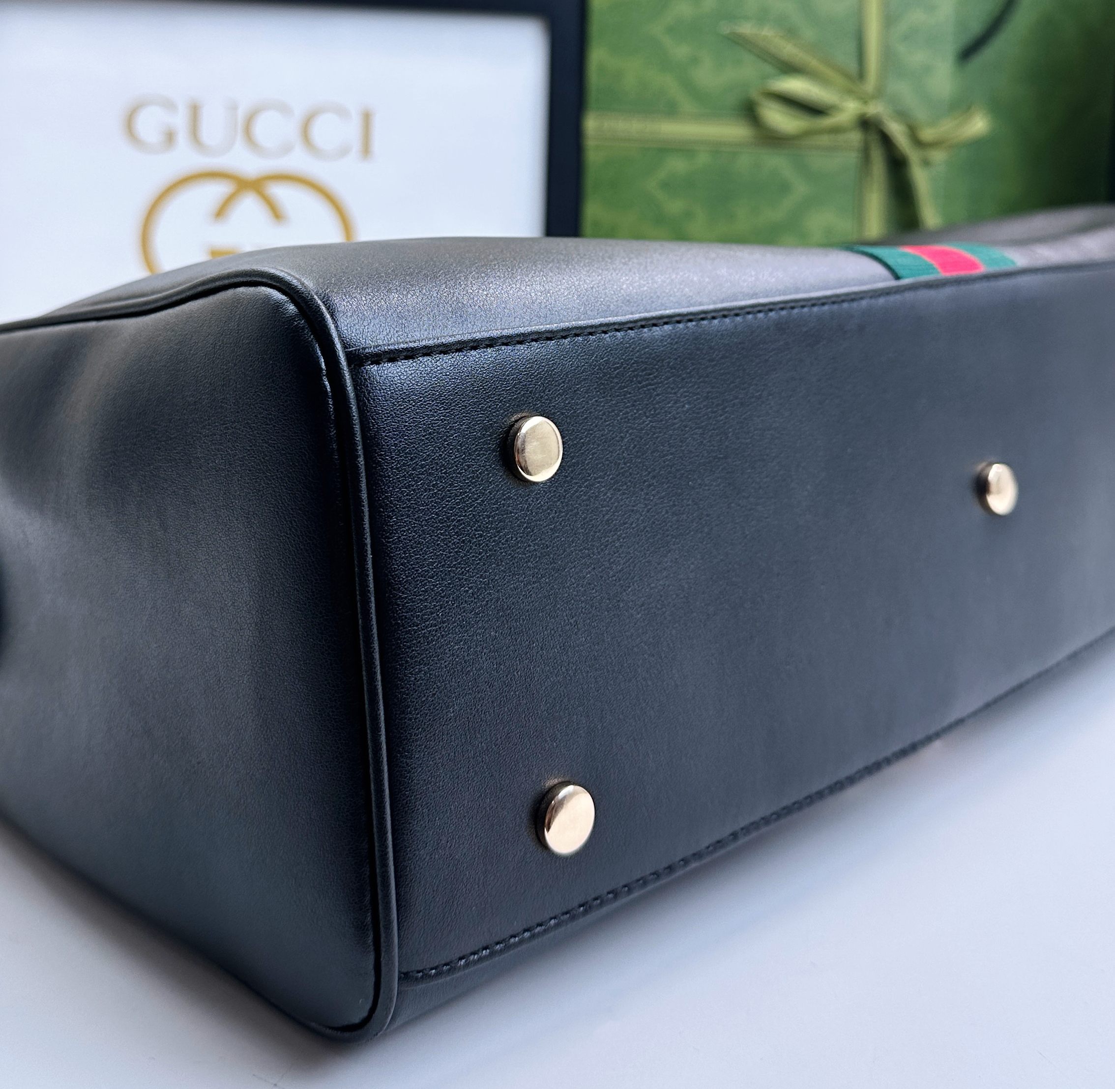 2026春夏系列全新上市。Gucci Borsetto系列名称巧妙融合意大利语“borsa”（手袋）和“