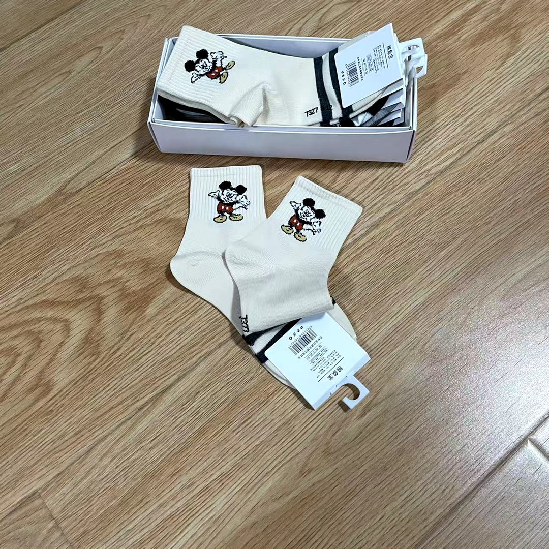 Mickey Cartoon Embroidery Stockings for Children: Super Sweet and Special Design! - 图片 3