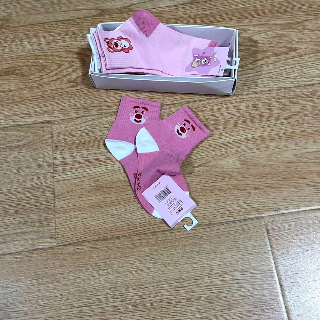 “Strawberry Bear Cartoon Embroidery Children’s Socks – 2-12 Years” - 图片 7