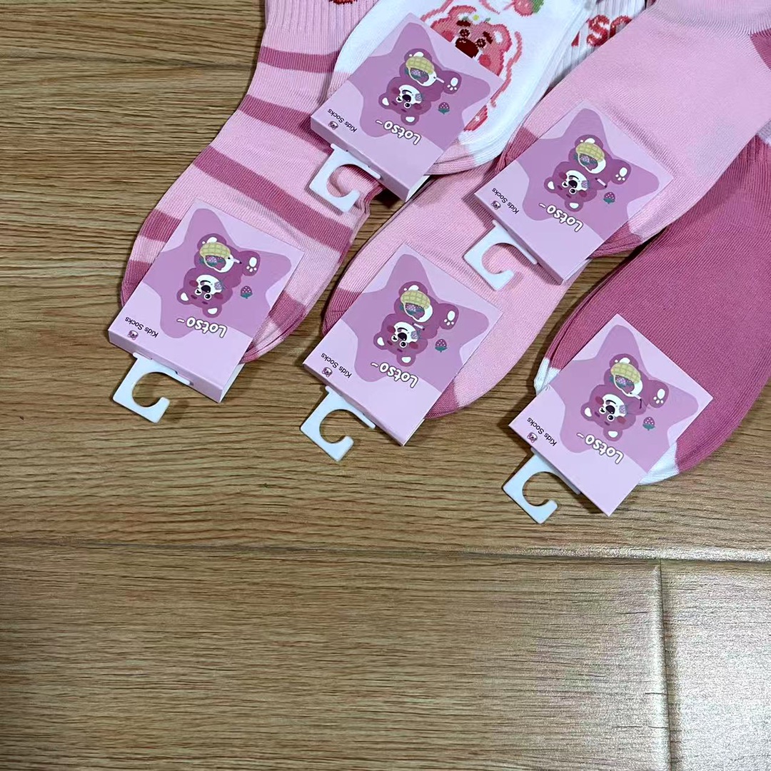 “Strawberry Bear Cartoon Embroidery Children’s Socks – 2-12 Years” - 图片 9