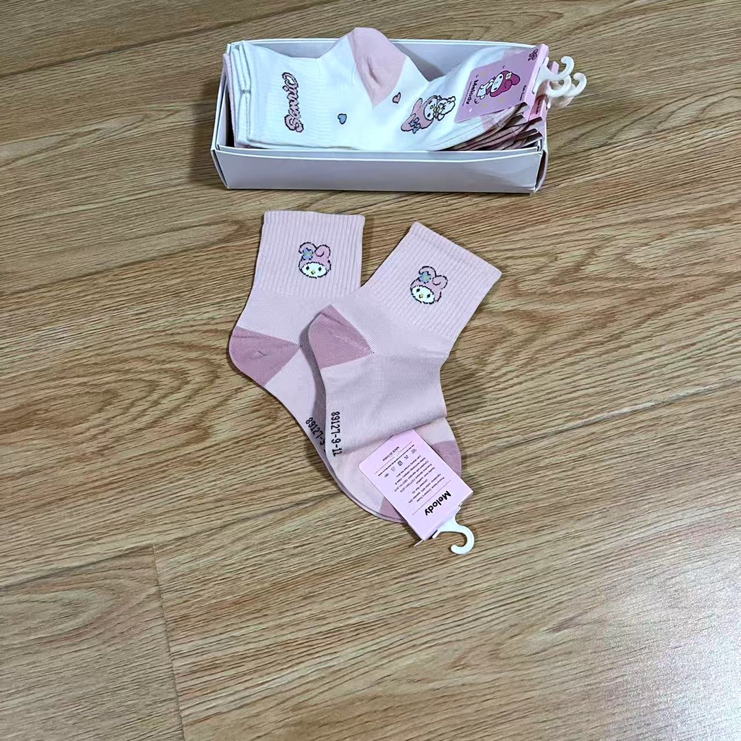 “Special Melody Embroidered Children’s Stockings: Best Wishes for New Year!” - 图片 3