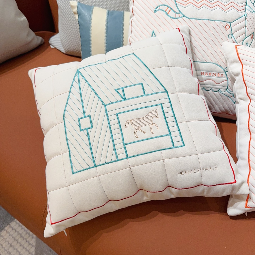 the pillowcase is also specially designed with a detachable design for - Lifestyle 4