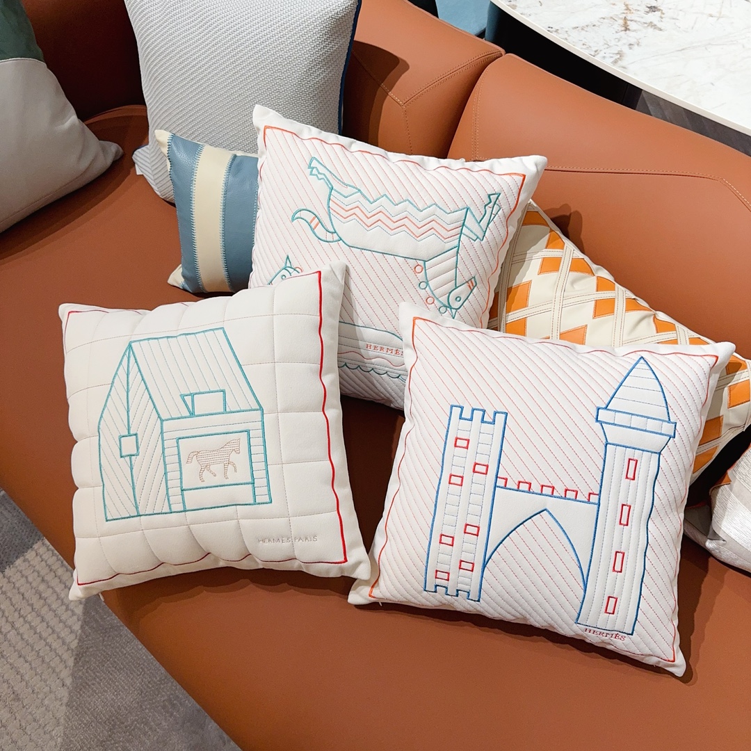 the pillowcase is also specially designed with a detachable design for - Lifestyle