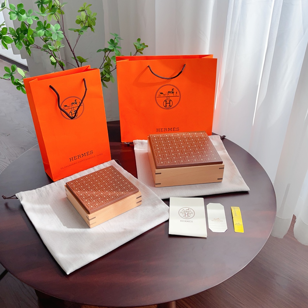 Hermès Wooden Marquetry Storage Box - Comprehensive