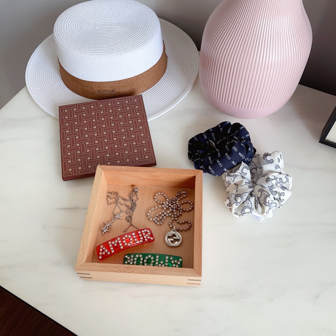 A wooden jewelry box crafted for the organized storage of bracelets - Comprehensive 2