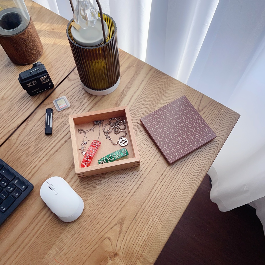 A wooden jewelry box crafted for the organized storage of bracelets - Comprehensive 7