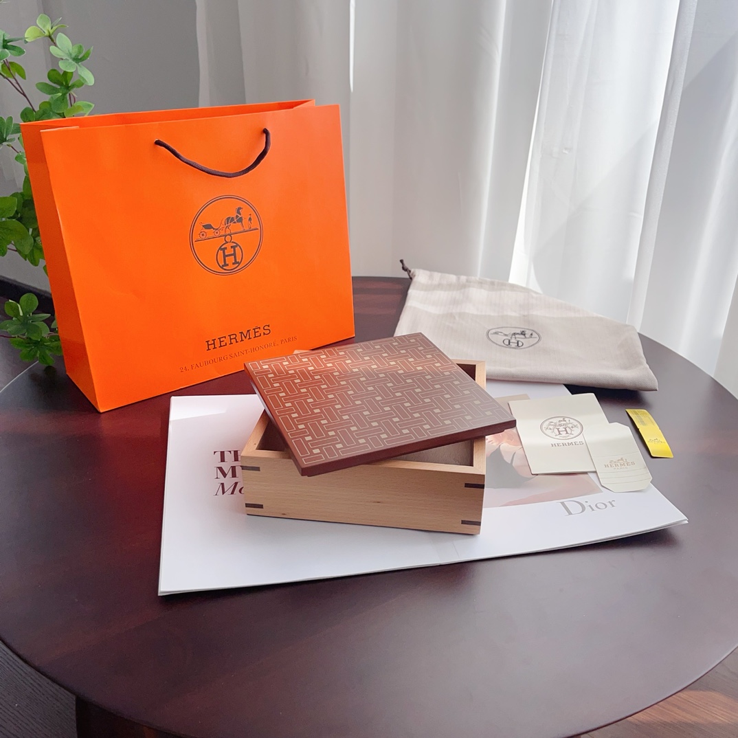 Hermès Wooden Storage Box - Comprehensive