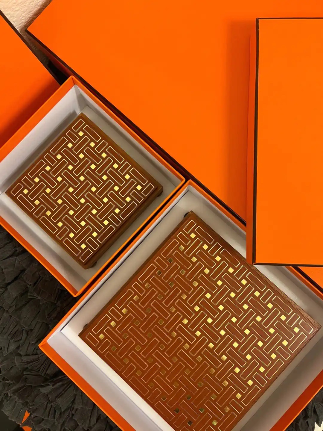 Hermès accessory available exclusively by special order - Comprehensive