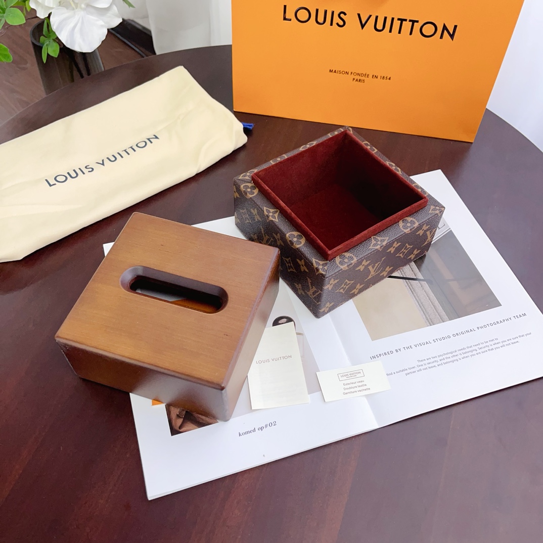 路易威登 Louis Vuitton 高定典藏名品高定成衣时装外套连衣裙衬衫T恤 #34A41402 6