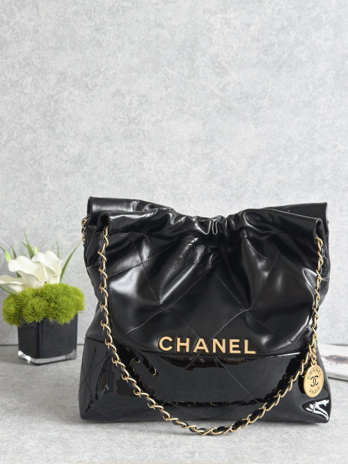 Chanel 22 Handbag Shiny Crumpled Calfskin & Gold-Tone Metal Black 1 Chanel 22 Handbag Shiny Crumpled Calfskin & Gold-Tone Metal Black