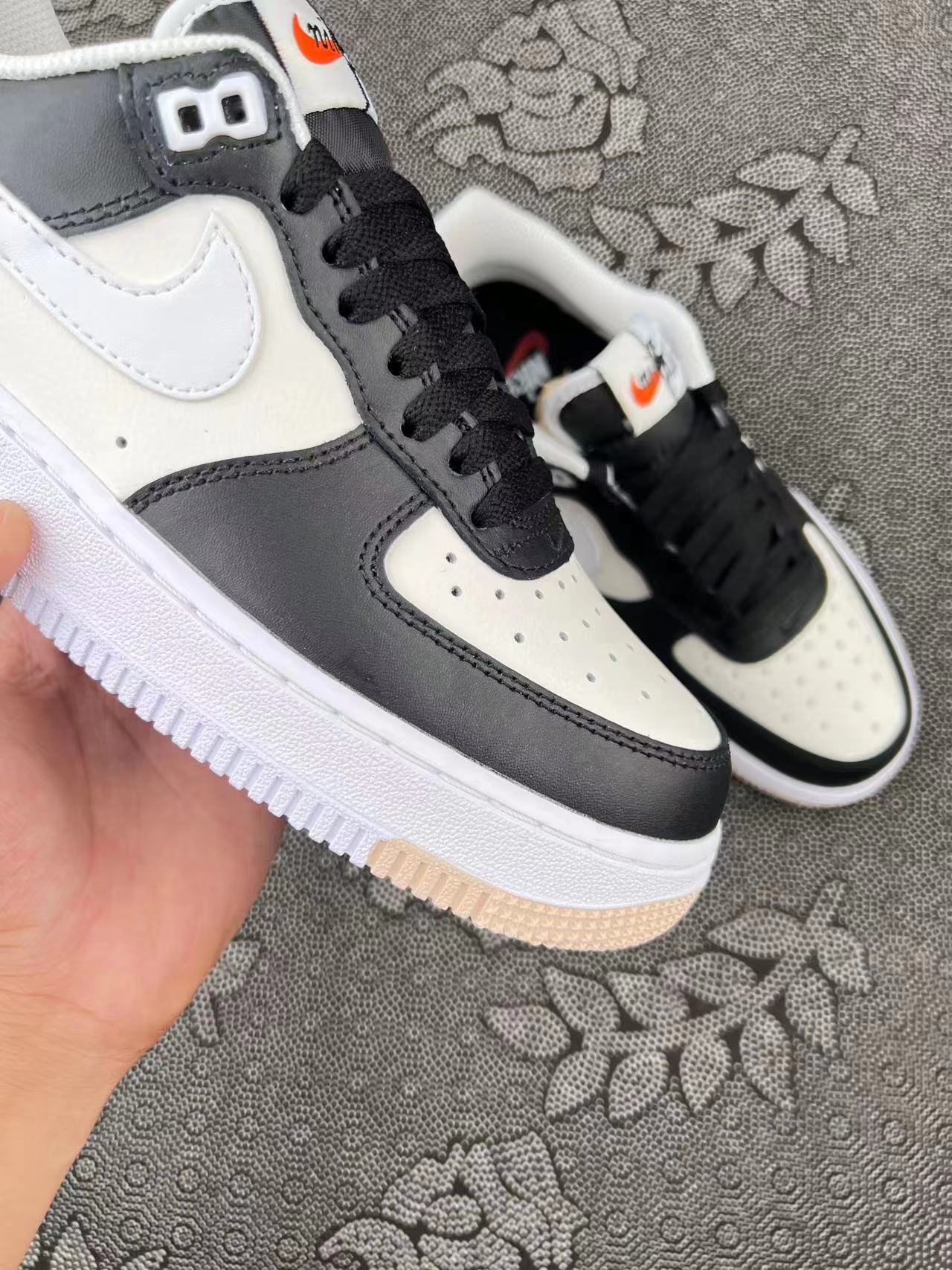 ? Af1空军07款 黑白配色?