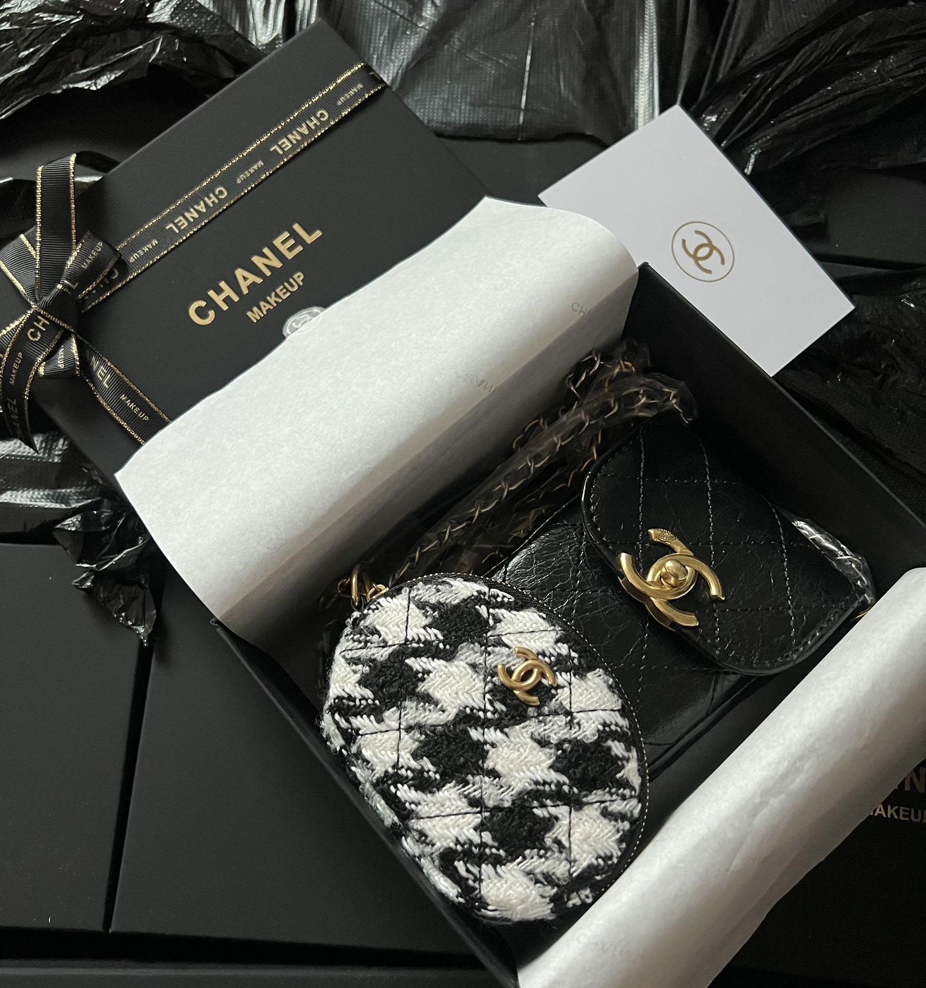 Chanel Vintage Collection Fabric Phone Bag - Comprehensive 4