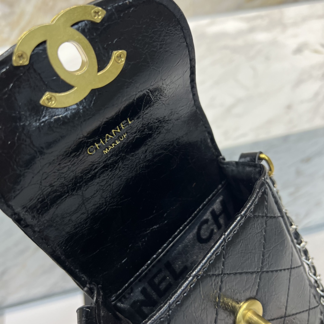 Chanel VIP Gift 2-in-1 Phone Bag with Detachable Coin Purse - Comprehensive 5