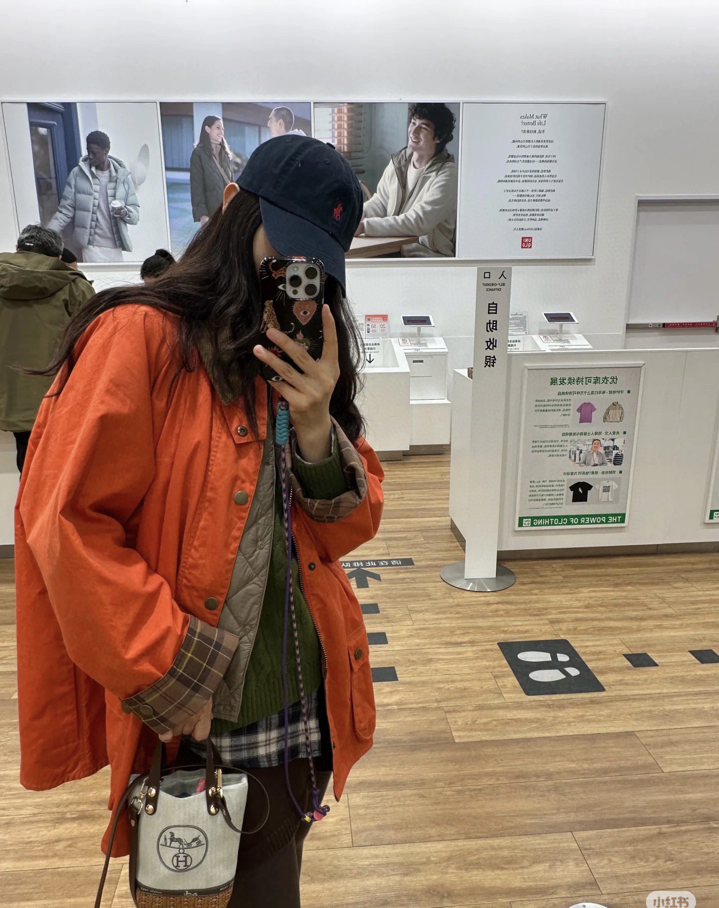 草编包搭配帆布,通勤、旅行、度假or闺蜜一起逛街喝下午茶,与众不同的气质让你轻轻松松在人群中脱颖而出 5