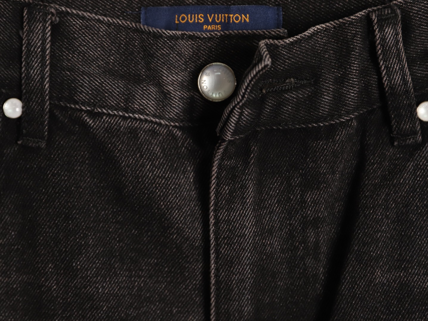 LOUIS VUITTON/路易威登 NIGO联名 26SS珍珠扣口袋刺绣logo牛仔裤