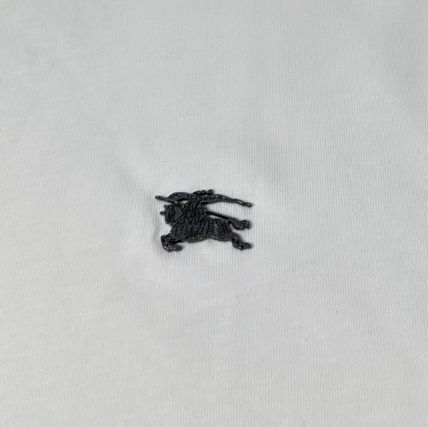 BURBERRY/巴宝莉 经典金属战马徽标圆领短袖 黑色 白色