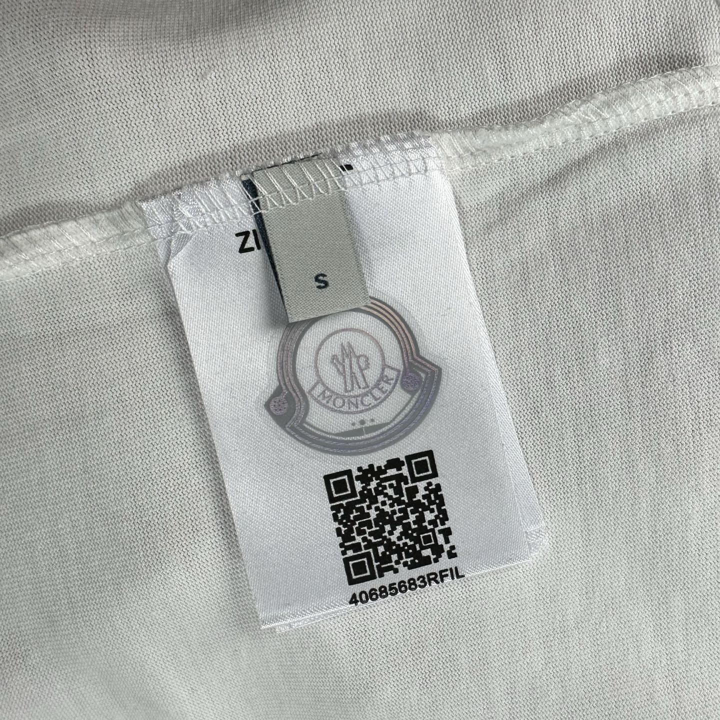 MONCLER/蒙口 26SS手臂拼皮logo圆领短袖-Chinese UA Cheap High Quatity Brand Clothes Bags handbags Sneakers wholesale wholesaler seller from China Factory suppliers Fashion Clothing Shoes best Quality Beautiful Price MONCLER/蒙口 26SS手臂拼皮logo圆领短袖