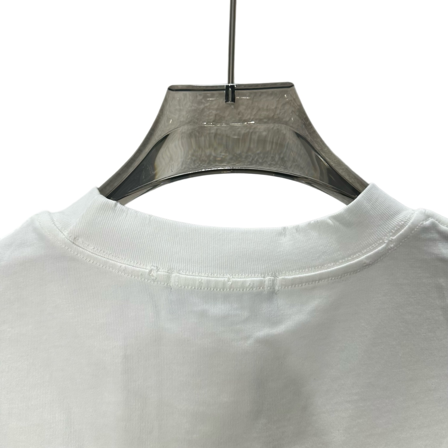 BALENCIAGA/巴黎世家 26SS新版流苏斑驳刺绣可乐圆领短袖 黑色 白色