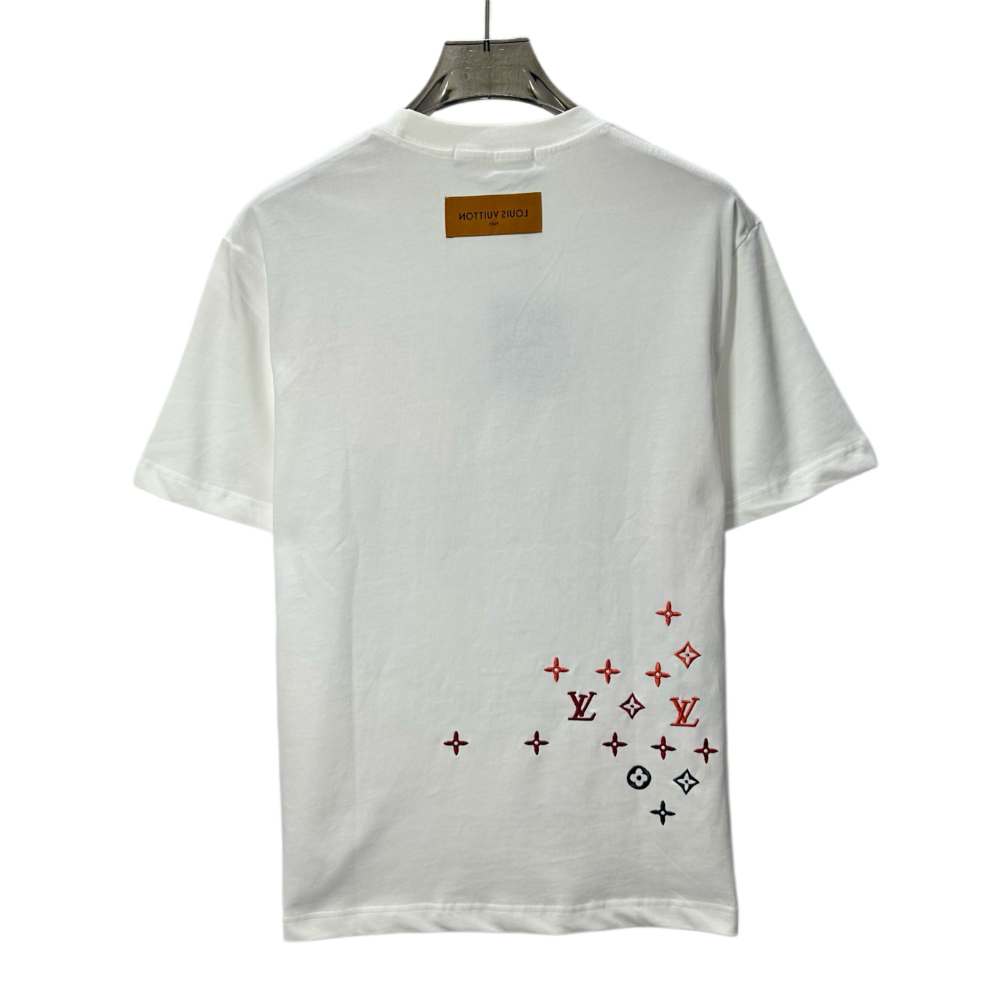LOUIS VUITTON/路易威登 全幅三花满印刺绣圆领短袖 黑色 白色-Chinese UA Cheap High Quatity Brand Clothes Bags handbags Sneakers wholesale wholesaler seller from China Factory suppliers Fashion Clothing Shoes best Quality Beautiful Price LOUIS VUITTON/路易威登 全幅三花满印刺绣圆领短袖 黑色 白色