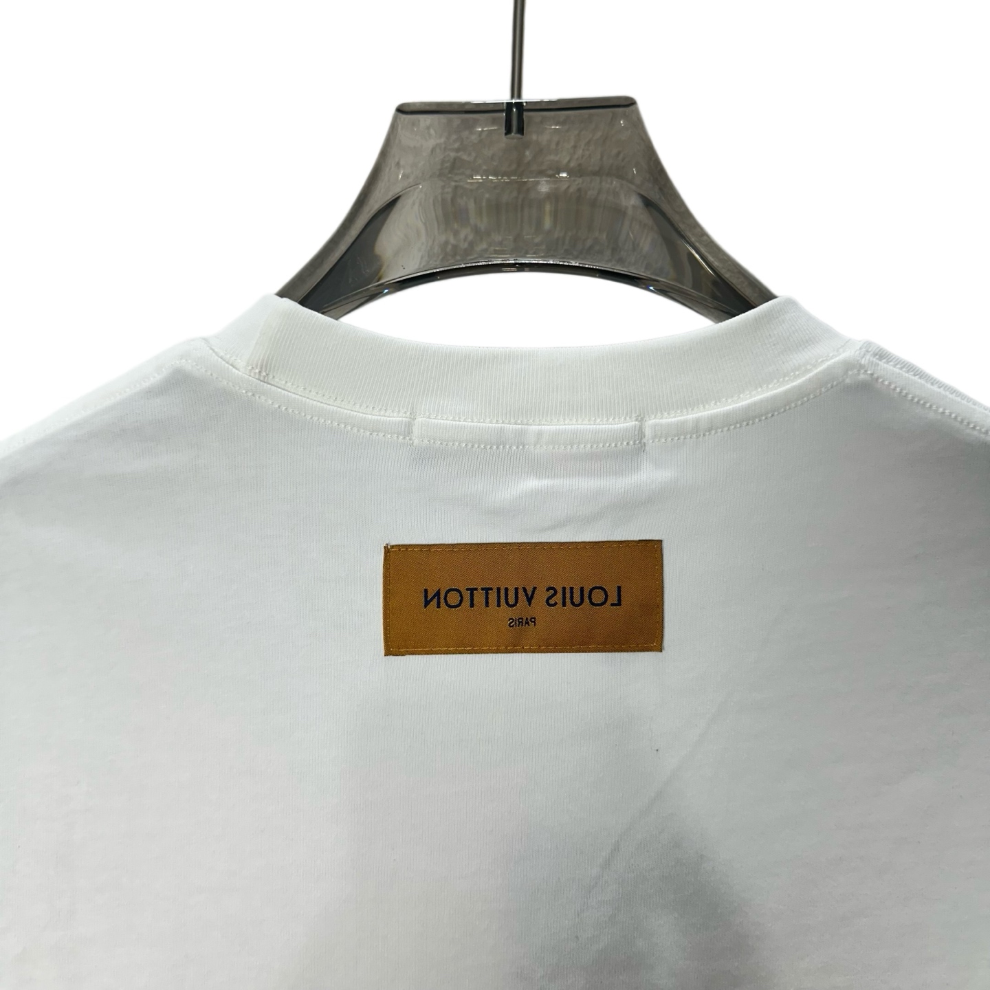 LOUIS VUITTON/路易威登 全幅三花满印刺绣圆领短袖 黑色 白色-Chinese UA Cheap High Quatity Brand Clothes Bags handbags Sneakers wholesale wholesaler seller from China Factory suppliers Fashion Clothing Shoes best Quality Beautiful Price LOUIS VUITTON/路易威登 全幅三花满印刺绣圆领短袖 黑色 白色