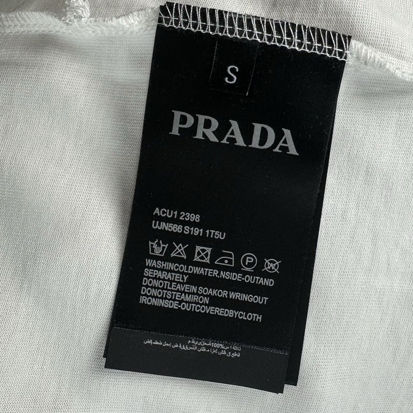 PRADA/普拉达 拎包人物logo刺绣圆领短袖 黑色 白色