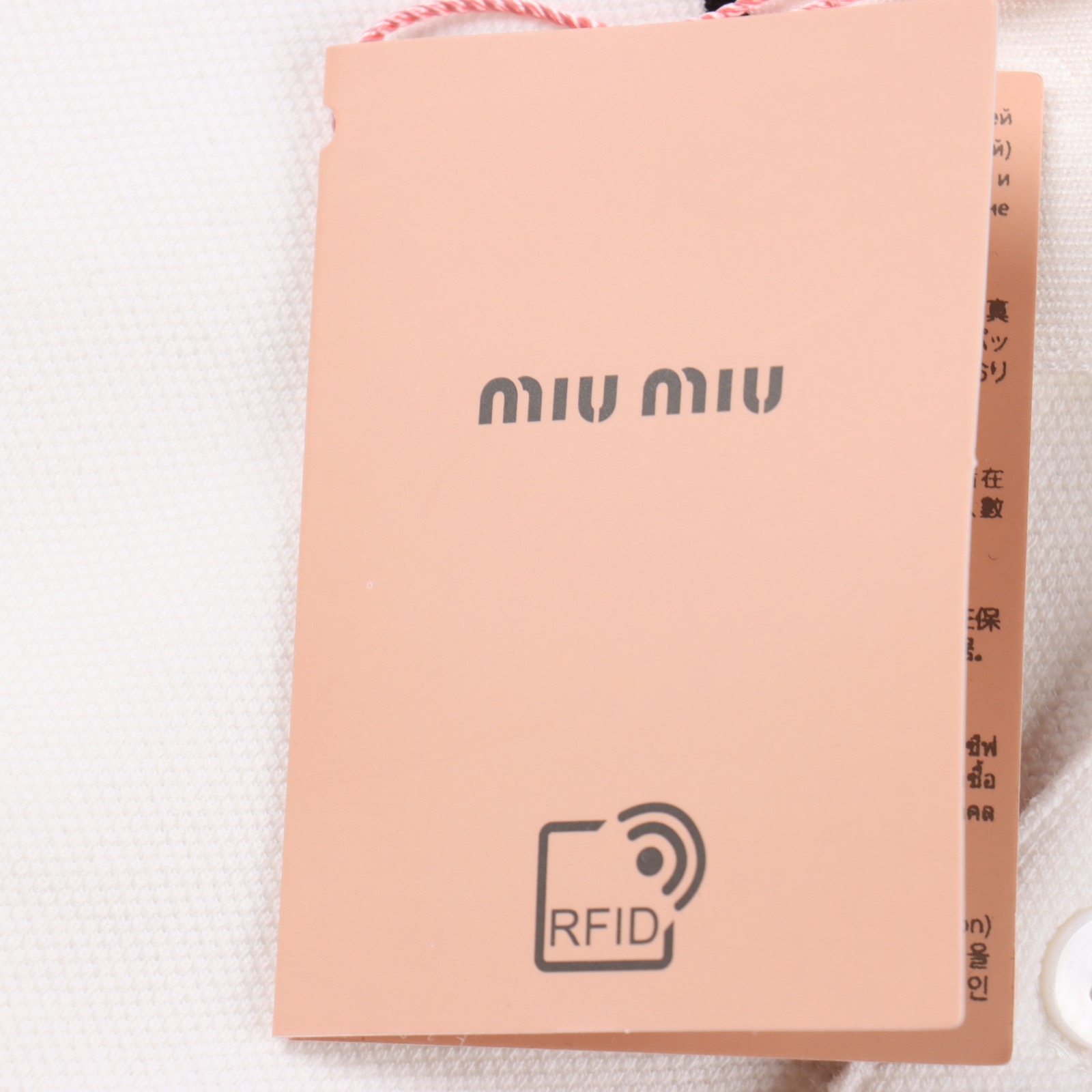 MIUMIU/缪缪 字母logo小标刺绣短袖Polo衫 黑色 白色 绿色-Chinese UA Cheap High Quatity Brand Clothes Bags handbags Sneakers wholesale wholesaler seller from China Factory suppliers Fashion Clothing Shoes best Quality Beautiful Price MIUMIU/缪缪 字母logo小标刺绣短袖Polo衫 黑色 白色 绿色