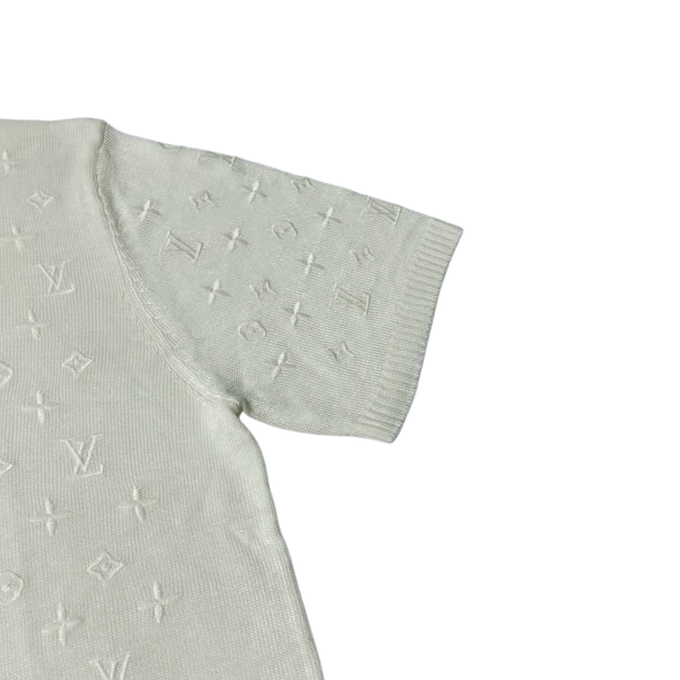 LOUIS VUITTON/路易威登 满印老花提花短袖针织衫 白色-Chinese UA Cheap High Quatity Brand Clothes Bags handbags Sneakers wholesale wholesaler seller from China Factory suppliers Fashion Clothing Shoes best Quality Beautiful Price LOUIS VUITTON/路易威登 满印老花提花短袖针织衫 白色