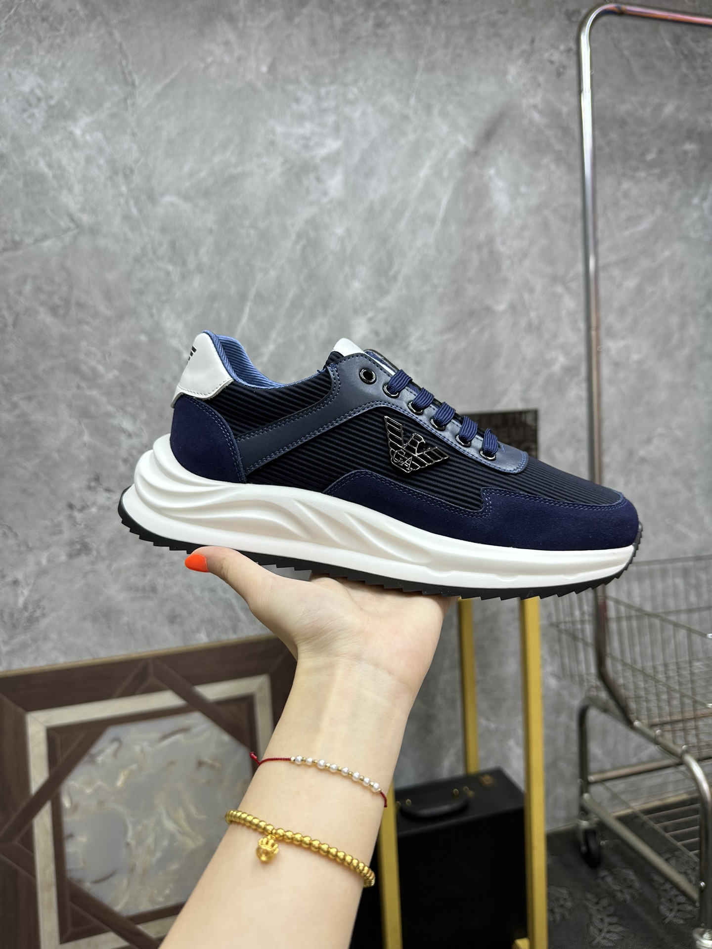 P200. [ARMARNI - ARMARNI 】 verano de los hombres últimos zapatos casuales nuevo listado, forro de cu