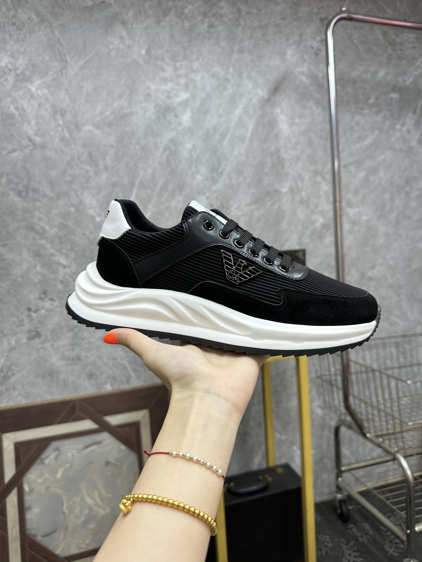 P200. [ARMARNI - ARMARNI 】 verano de los hombres últimos zapatos casuales nuevo listado, forro de cu