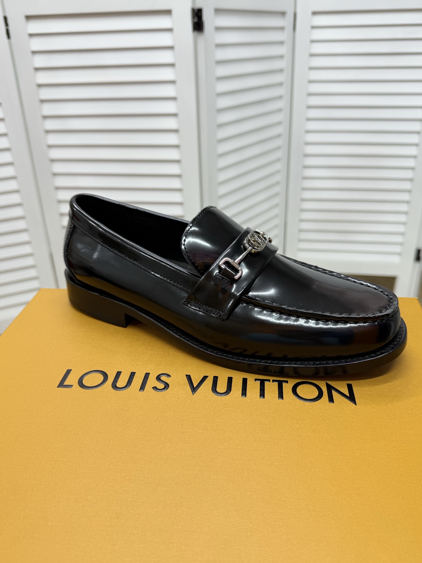 Louis Vuitton Leather Loafers, Comfortable and Stylish for Men 6 i1745349944051 3611 0 8