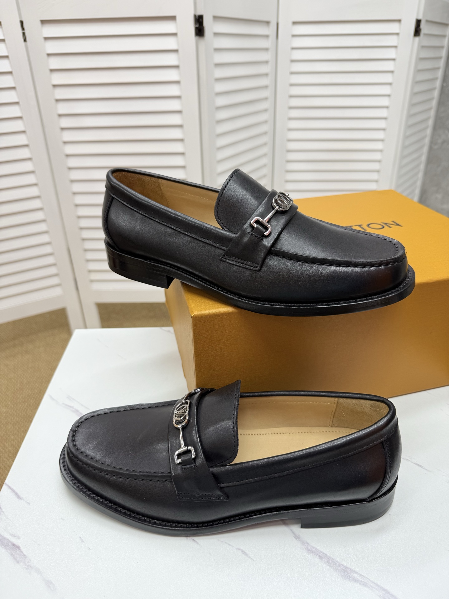 Louis Vuitton Leather Loafers for Men - Comfortable & Durable Dress Shoes 7 i1745350188436 2567 0 3