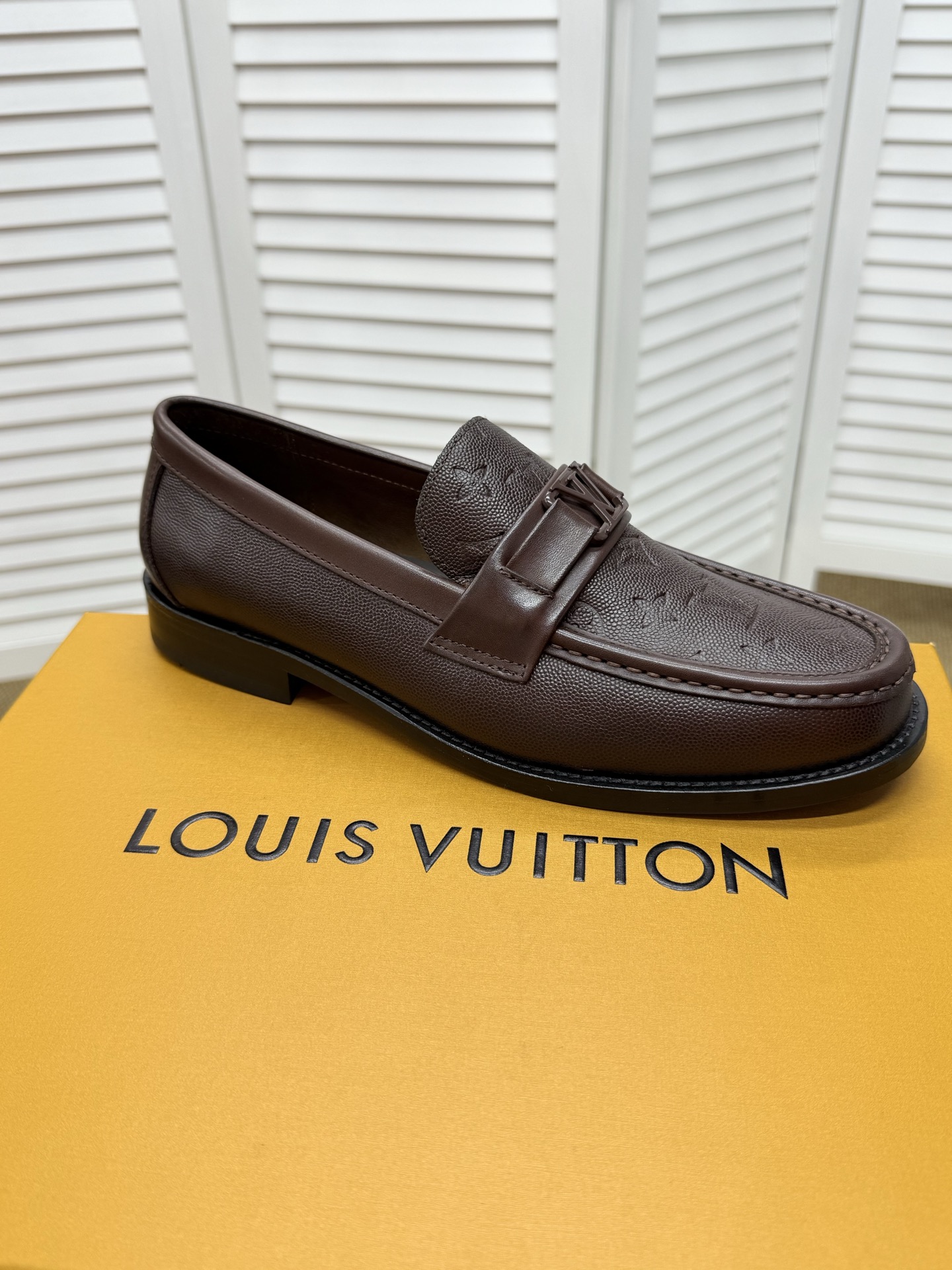 Louis Vuitton Leather Loafers, Designer Dress Shoes for Men, Luxurious & Comfortable 6 i1745350280323 223 0 8