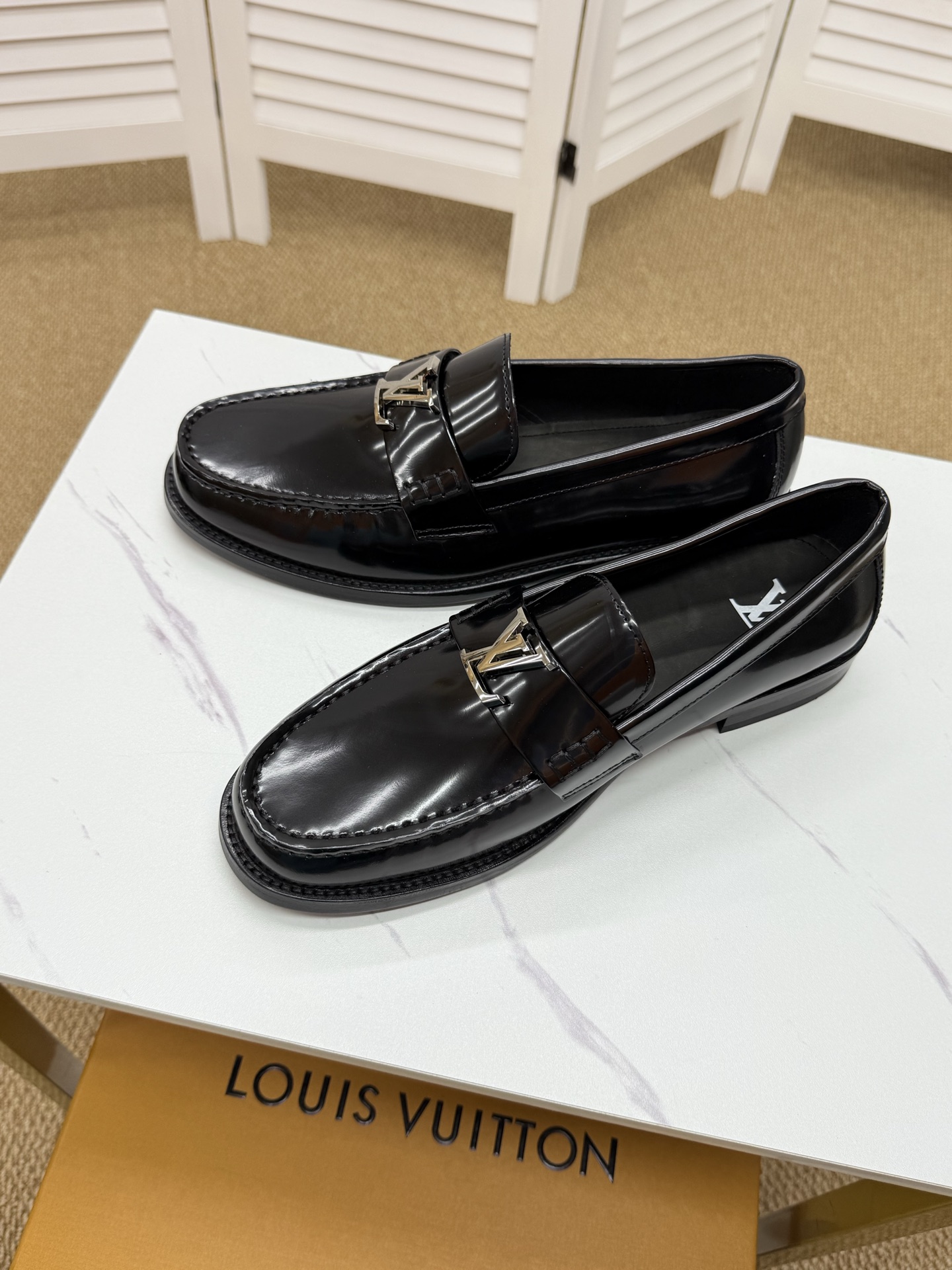 Louis Vuitton Leather Loafers, Black, Sizes 39-44, Handcrafted Comfort and Style 8 i1745350401338 4204 0 4